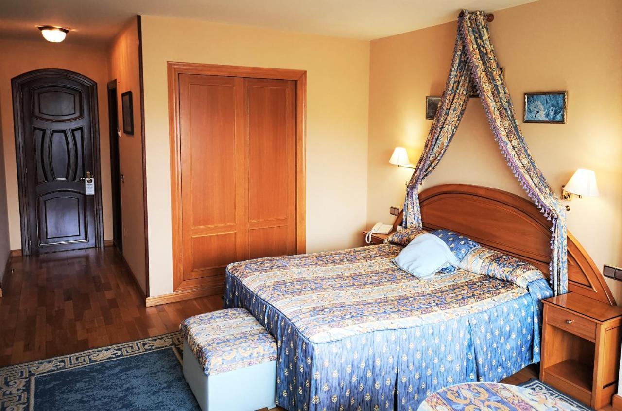 Y Casona El Carmen 3*