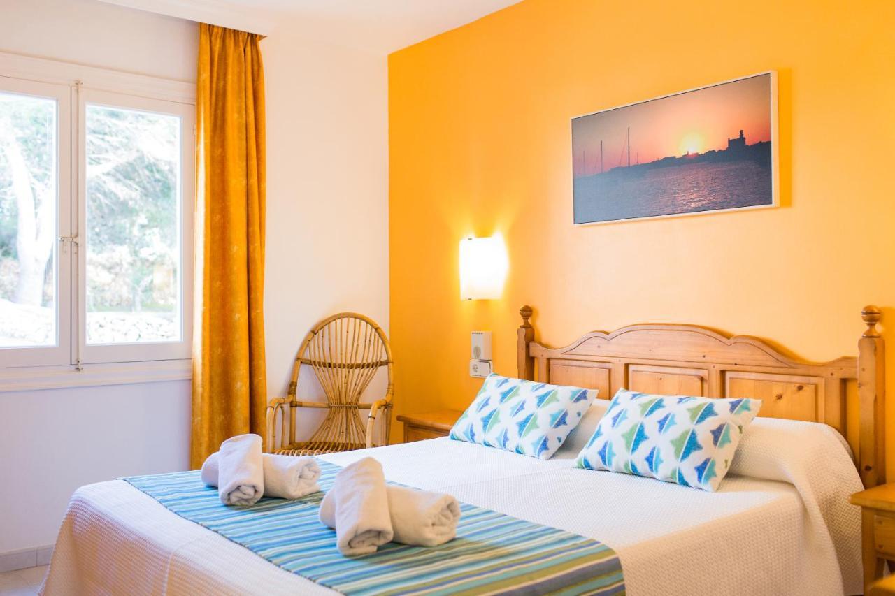 Sagitario Vista Playa II Apartamentos * Cala Blanca (Menorca)