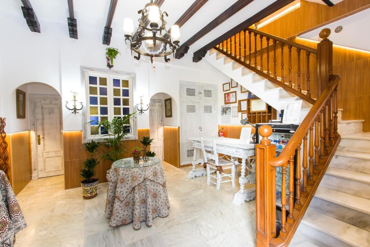 La Estrella Guest house *