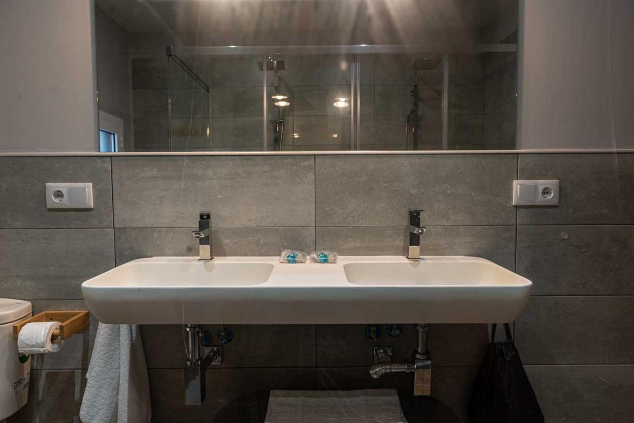 Valsain Con Piscina Y Patio Privado Piscina Abierta Сasa de vacaciones