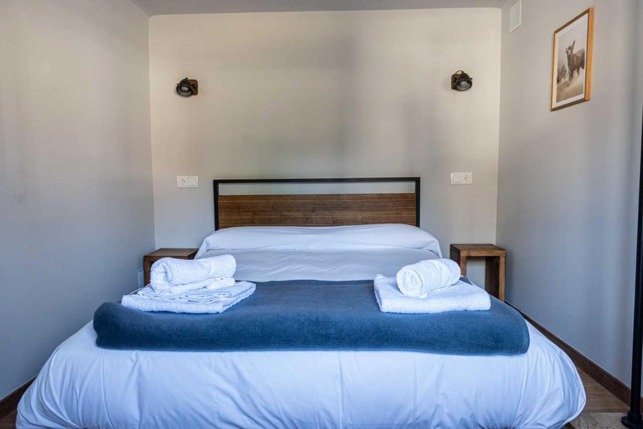 Сasa de vacaciones Valsain Con Piscina Y Patio Privado Piscina Abierta La Pradera de Navalhorno
