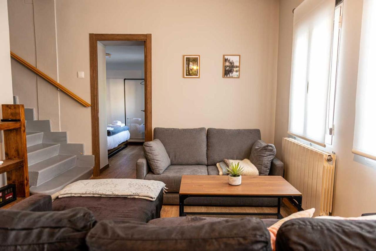 Valsain Con Piscina Y Patio Privado Piscina Abierta Сasa de vacaciones