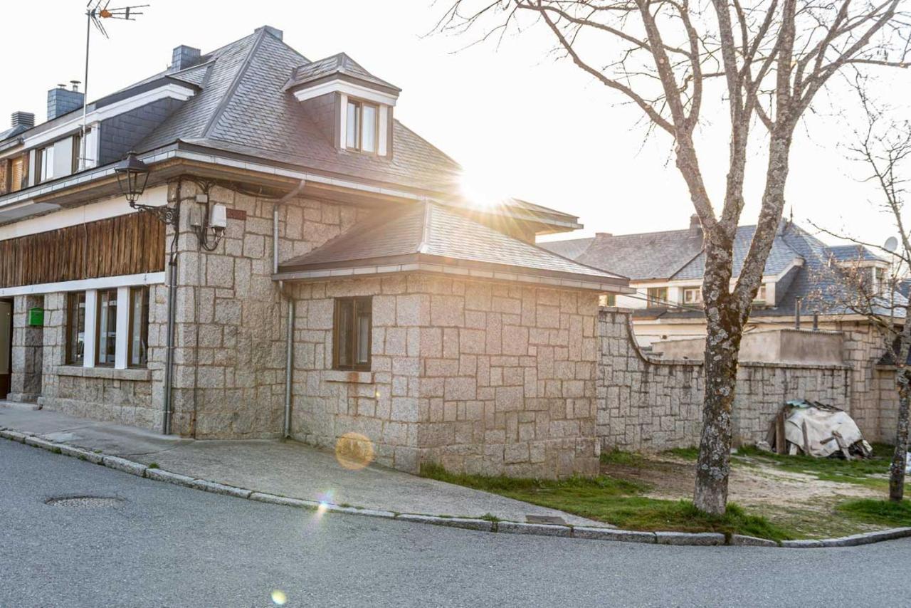 Valsain Con Piscina Y Patio Privado Piscina Abierta Сasa de vacaciones