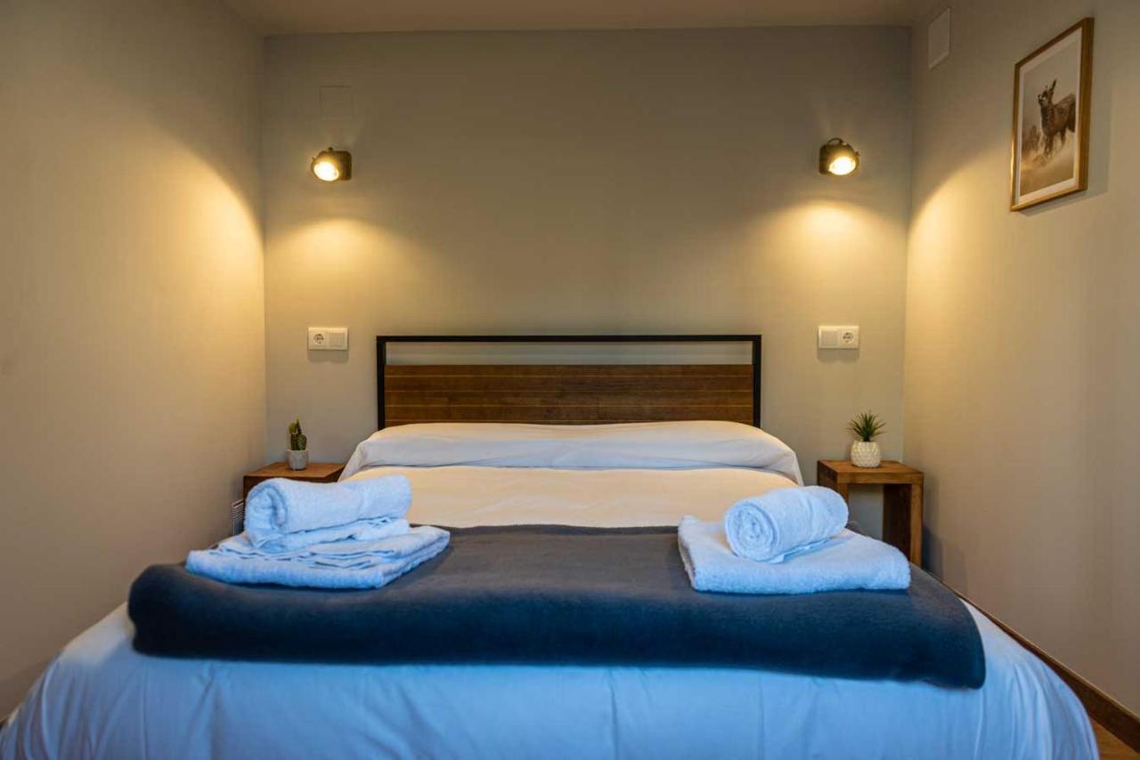 Valsain Con Piscina Y Patio Privado Piscina Abierta Сasa de vacaciones *