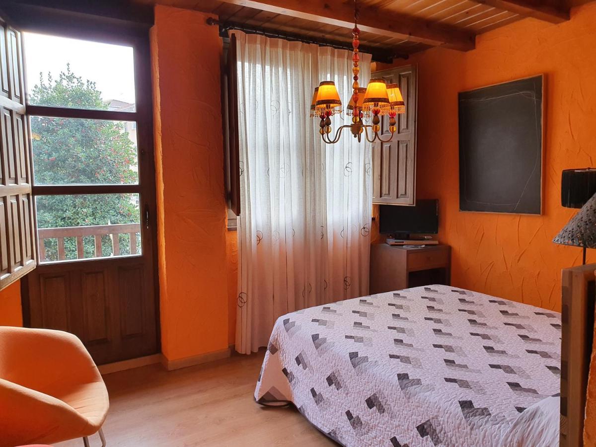 La Casona De Guest house *