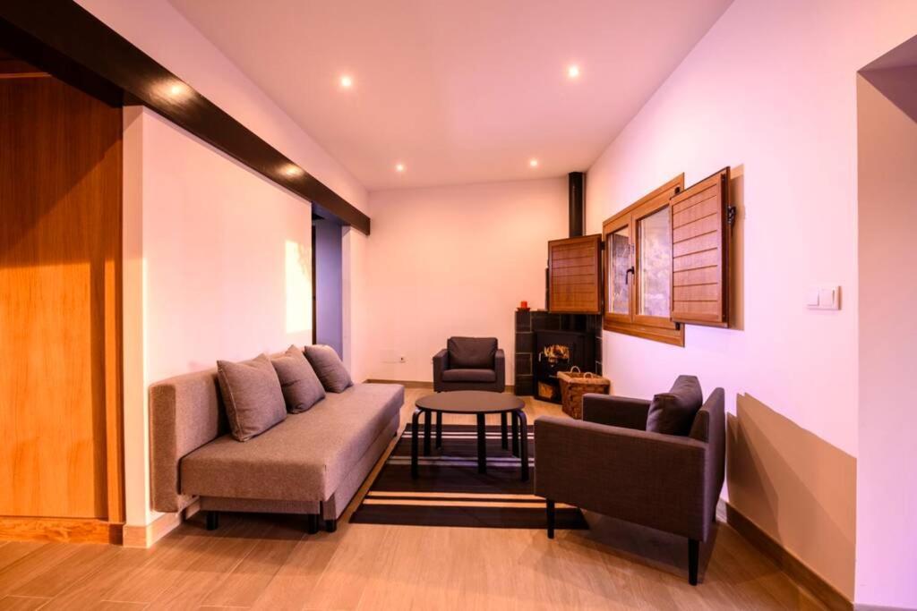 Holiday home Finca Con Piscina En Doninos *