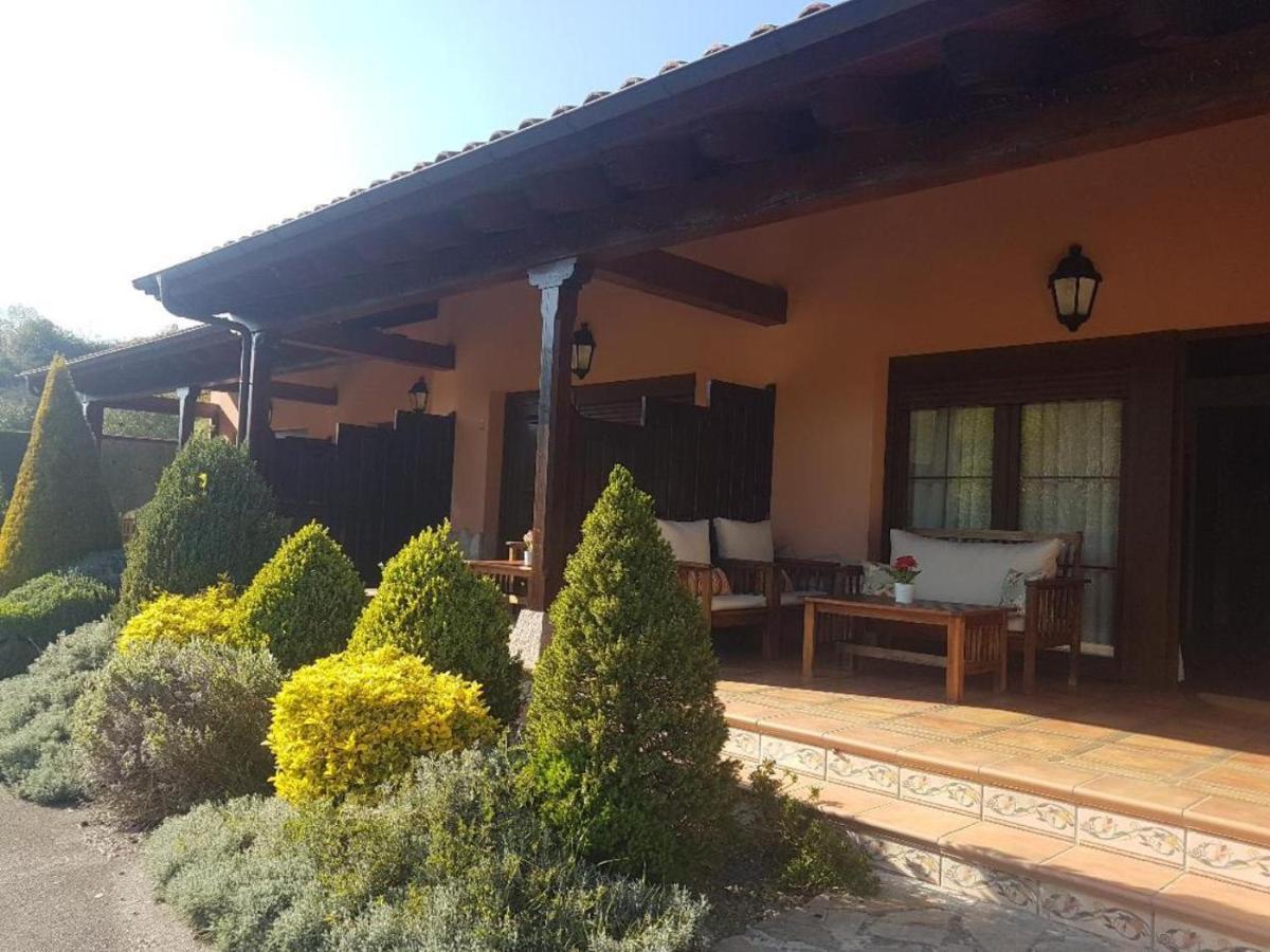 El Pedrayu Apartment *