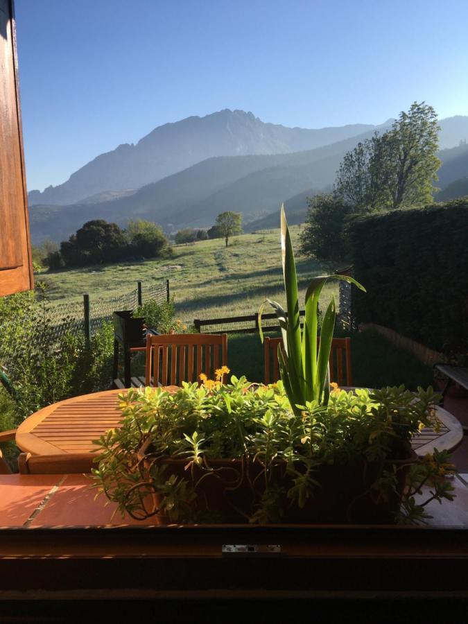 Precioso Junto A Potes Con Piscina-4 Hab,3 Banos * Ojedo