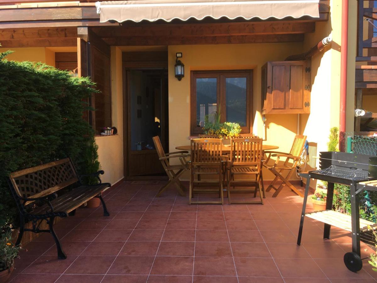 Precioso Junto A Potes Con Piscina-4 Hab,3 Banos