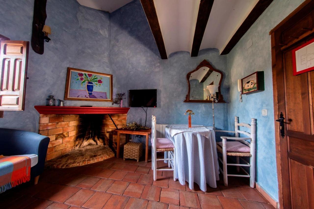 Royo Guarde, Junto Al Rio Mundo Bed & Breakfast
