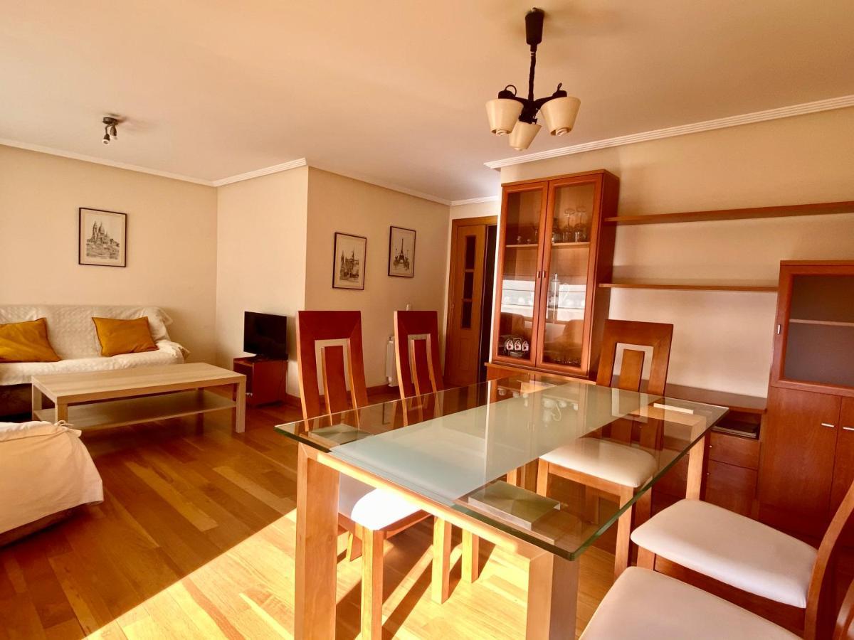 Housingleón - San Marcos Con Garaje Apartamento *
