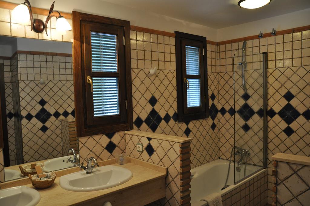 Huerta De Palomas Hotel 4*
