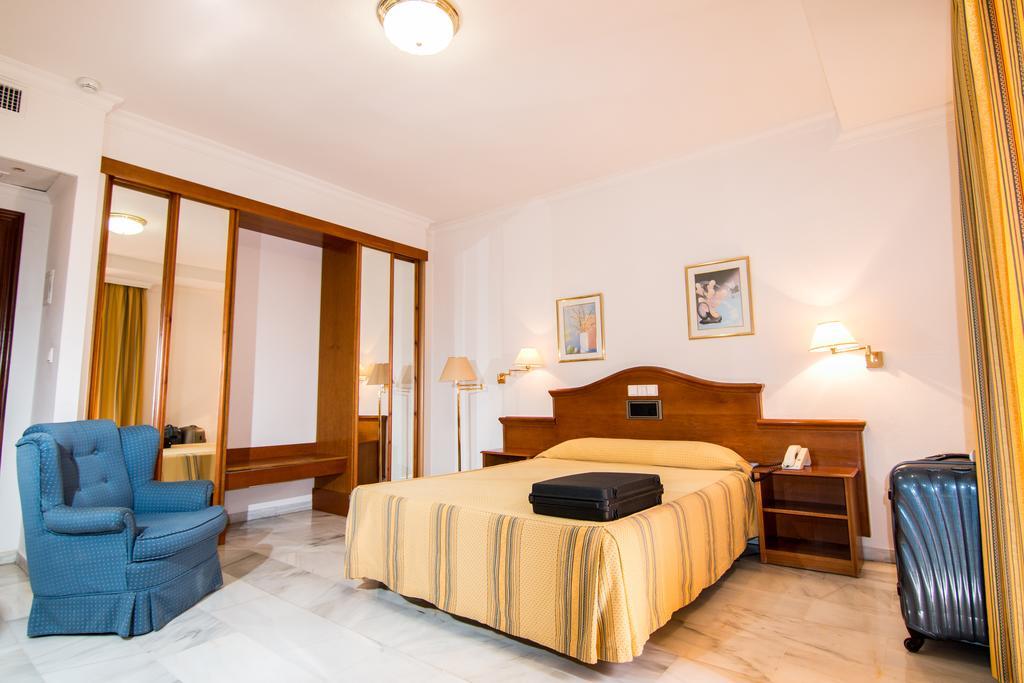 Hotel Abades