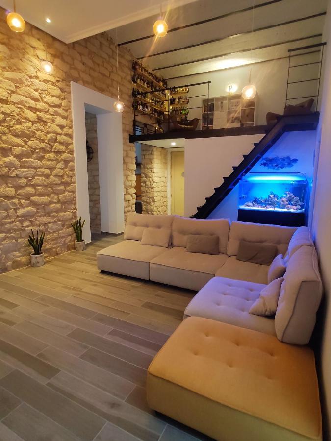 Habitación Privada En Alojamiento Diferente Y Con Calidad En El Centro De Alicante! Bed and breakfast *
