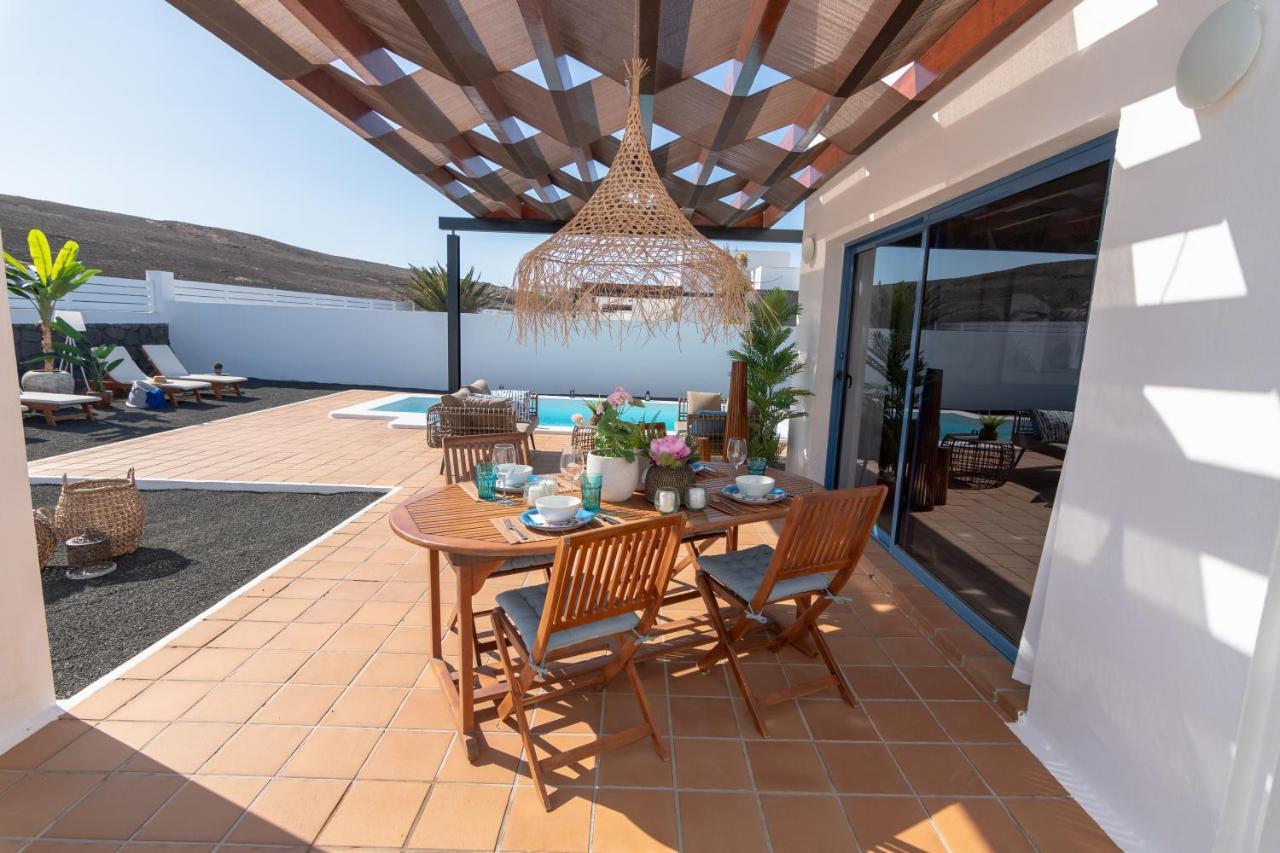 Villalia Famara Villa *