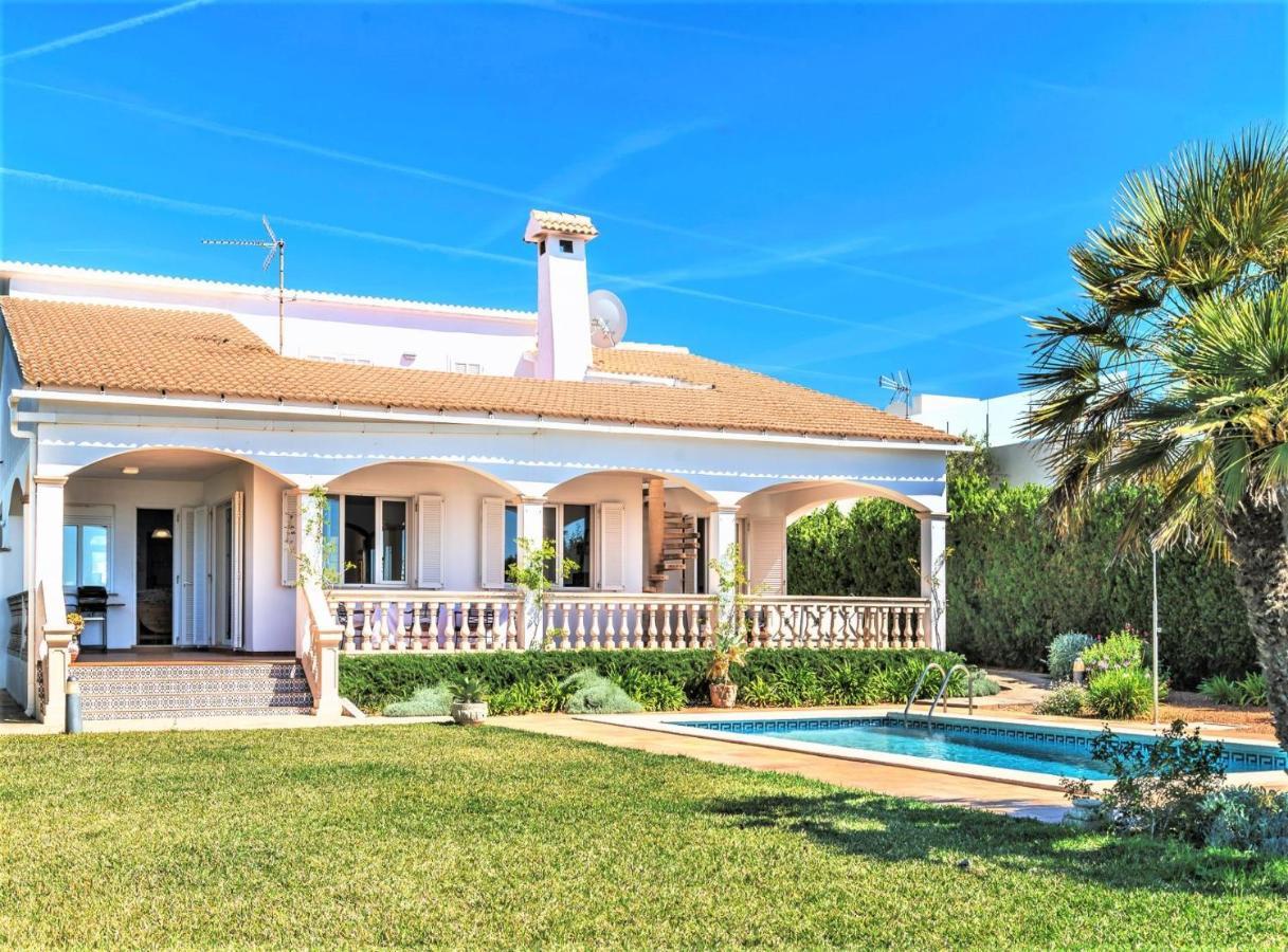 Villa Paraíso Perdido, Wifi, Piscina, Bbq, Aire Acondicionado, Garaje, Increíble Atardecer Frente Al Mar