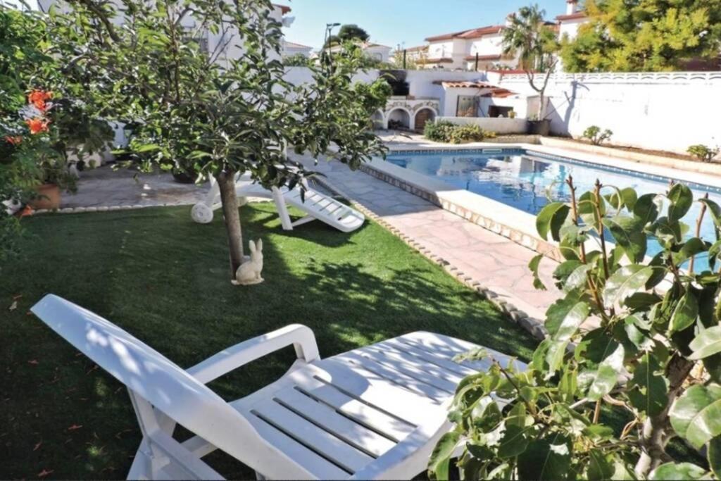Сasa de vacaciones Preciosa Casa Con Piscina Al Lado De La Playa Miami Platja (Miami Playa)