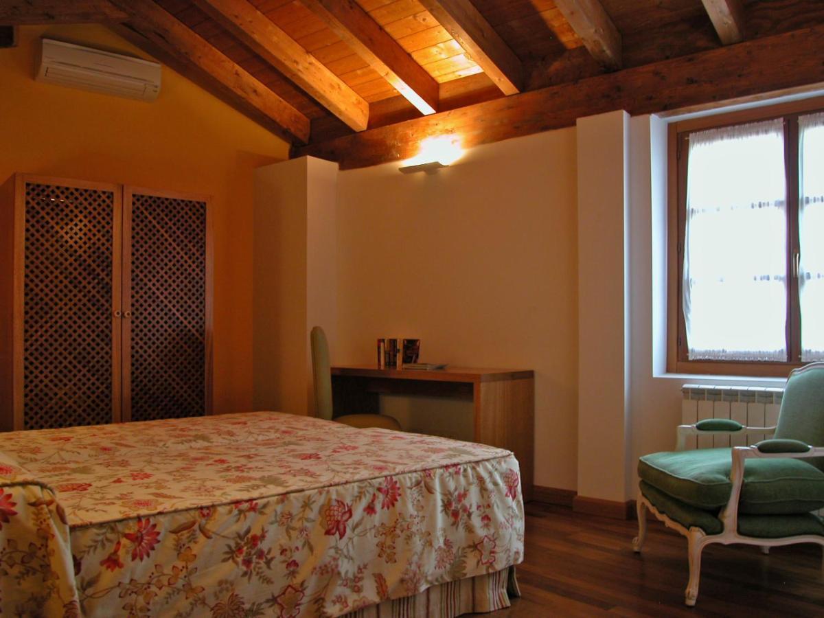 La Cueva Holiday home