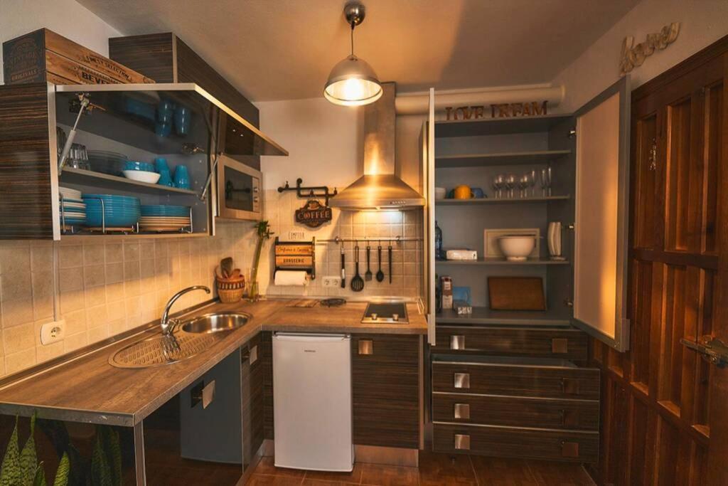 Apartamento Buddhaloungeapartments 3 Buddhaloungeapartments #3 Primera Planta *