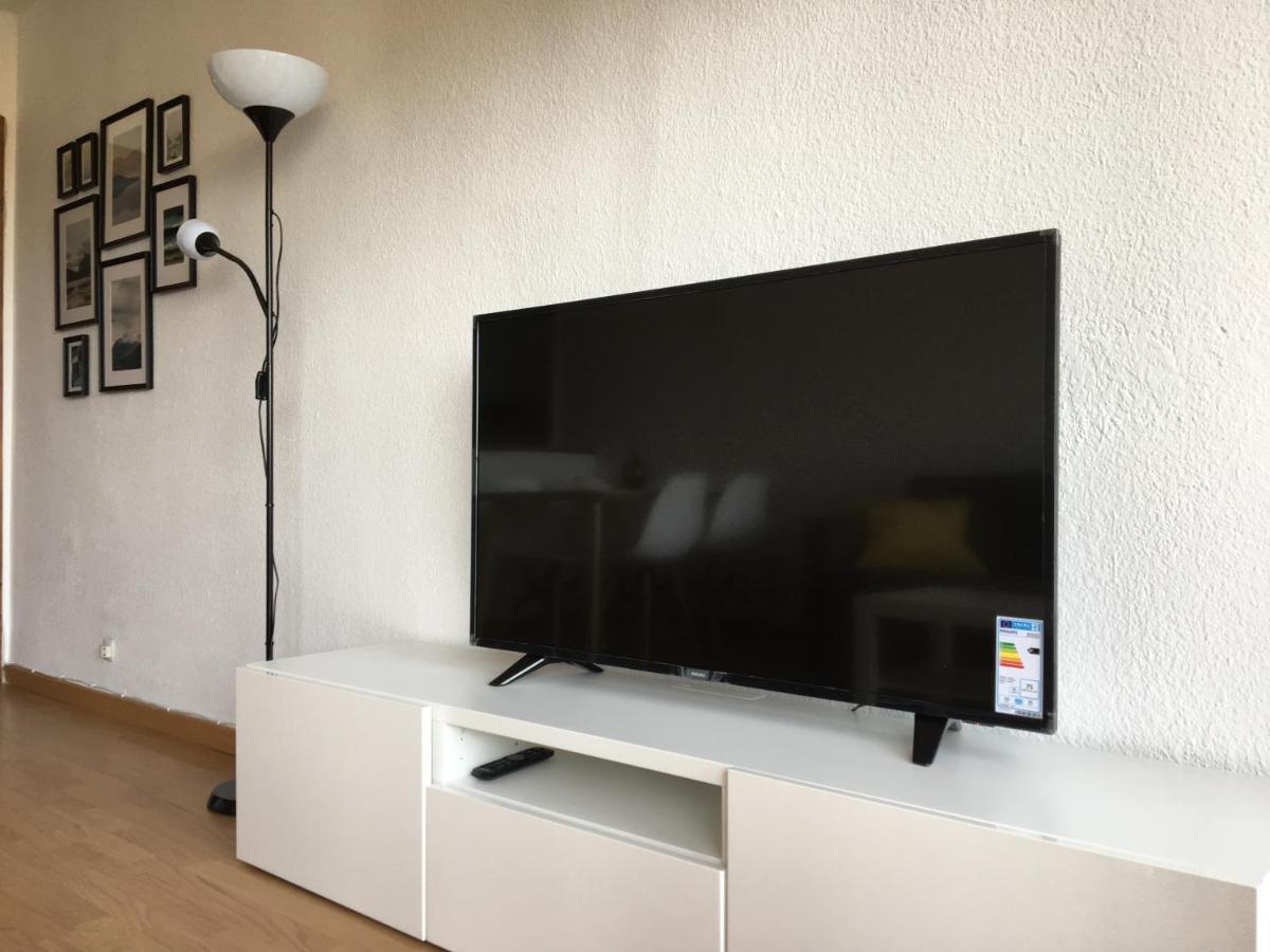 Apartamento Con Vistas Al Mar. Primera Linea De Playa. Aguadulce (Almeria)