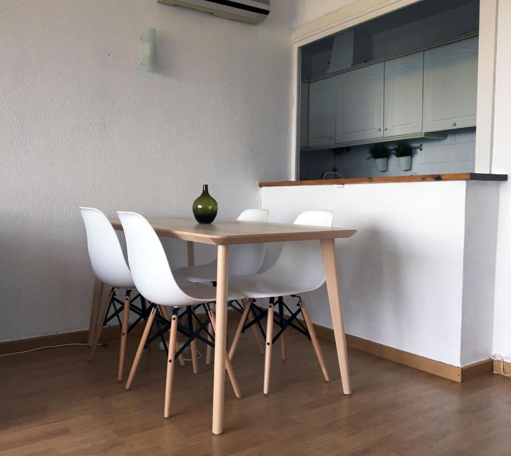 Apartamento Con Vistas Al Mar. Primera Linea De Playa.