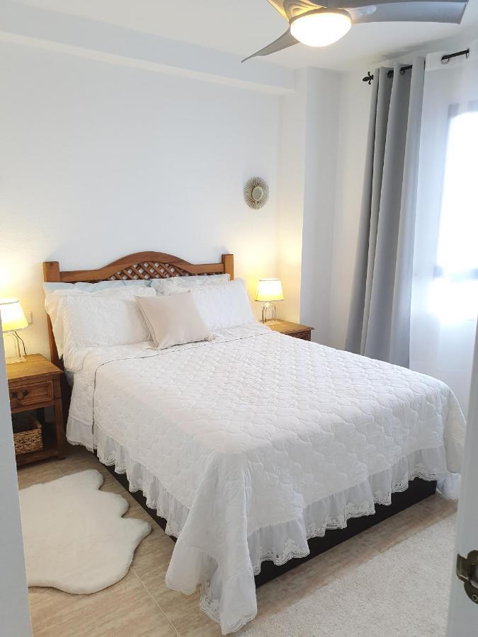 Apartment In Overlooking The Swimming Pool Campoamor