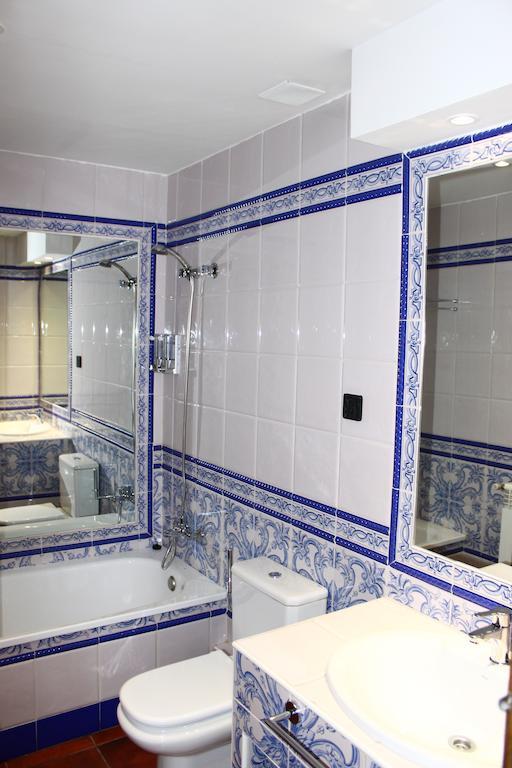 Hotel Palacio De Monjaraz 2*