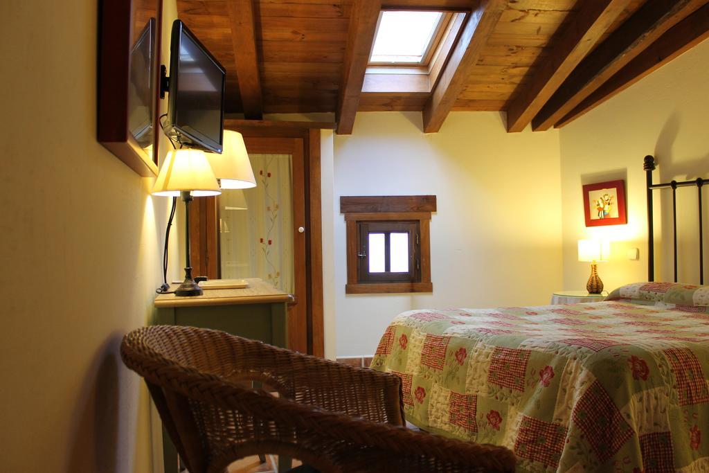 Guest house Hostal Rural Luna Y Hostal Rural Lunaposada 2*
