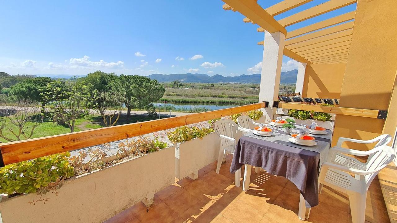 Juncos Y Lirios, Apartment