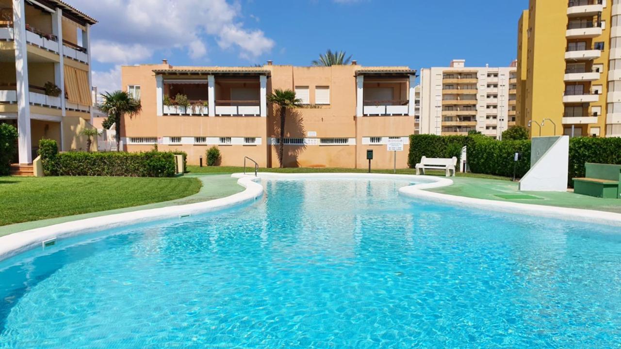 Juncos Y Lirios, Apartment