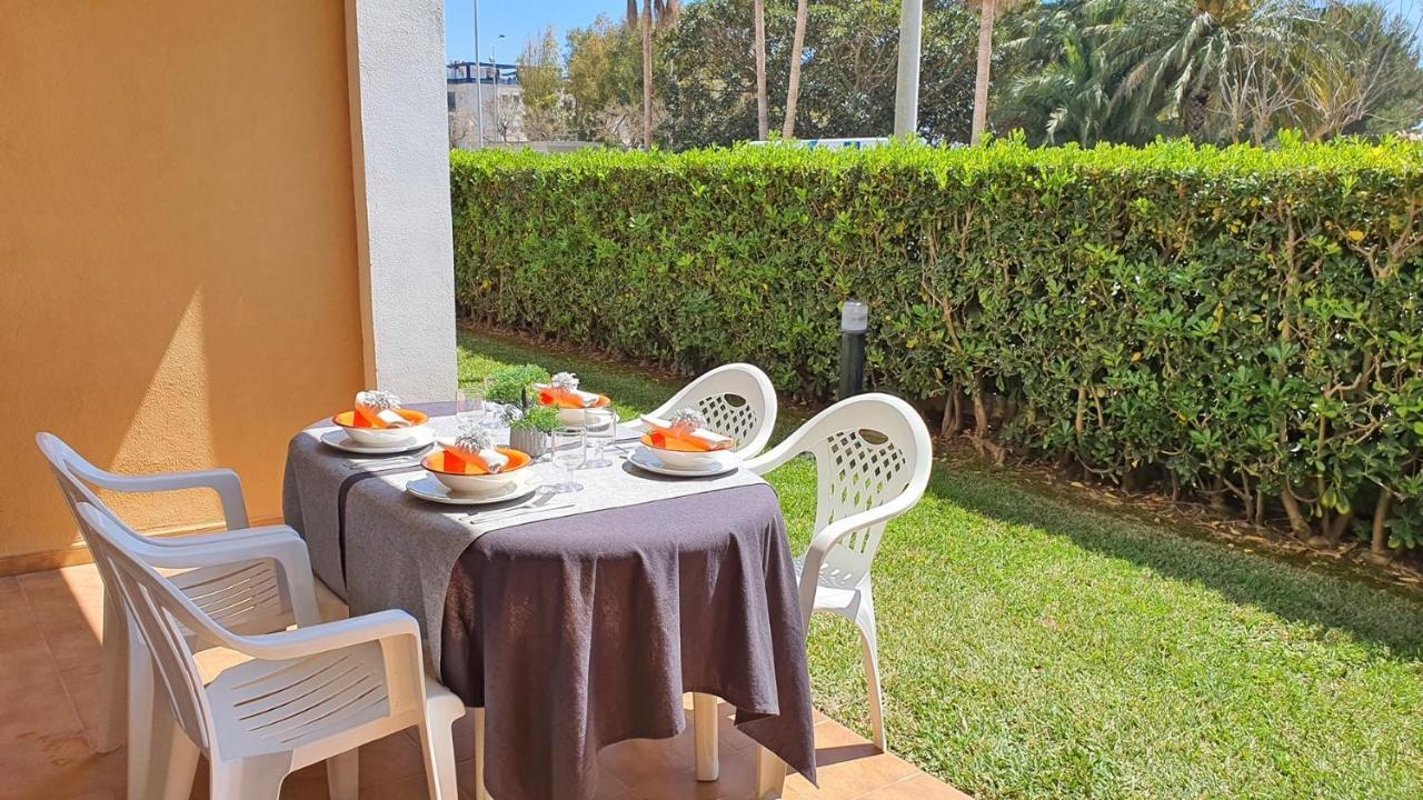 Juncos Y Lirios, Apartment