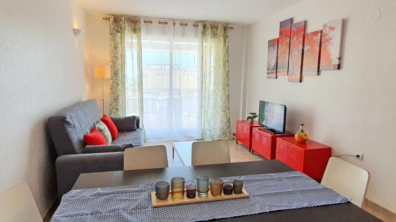 Juncos Y Lirios, Apartment