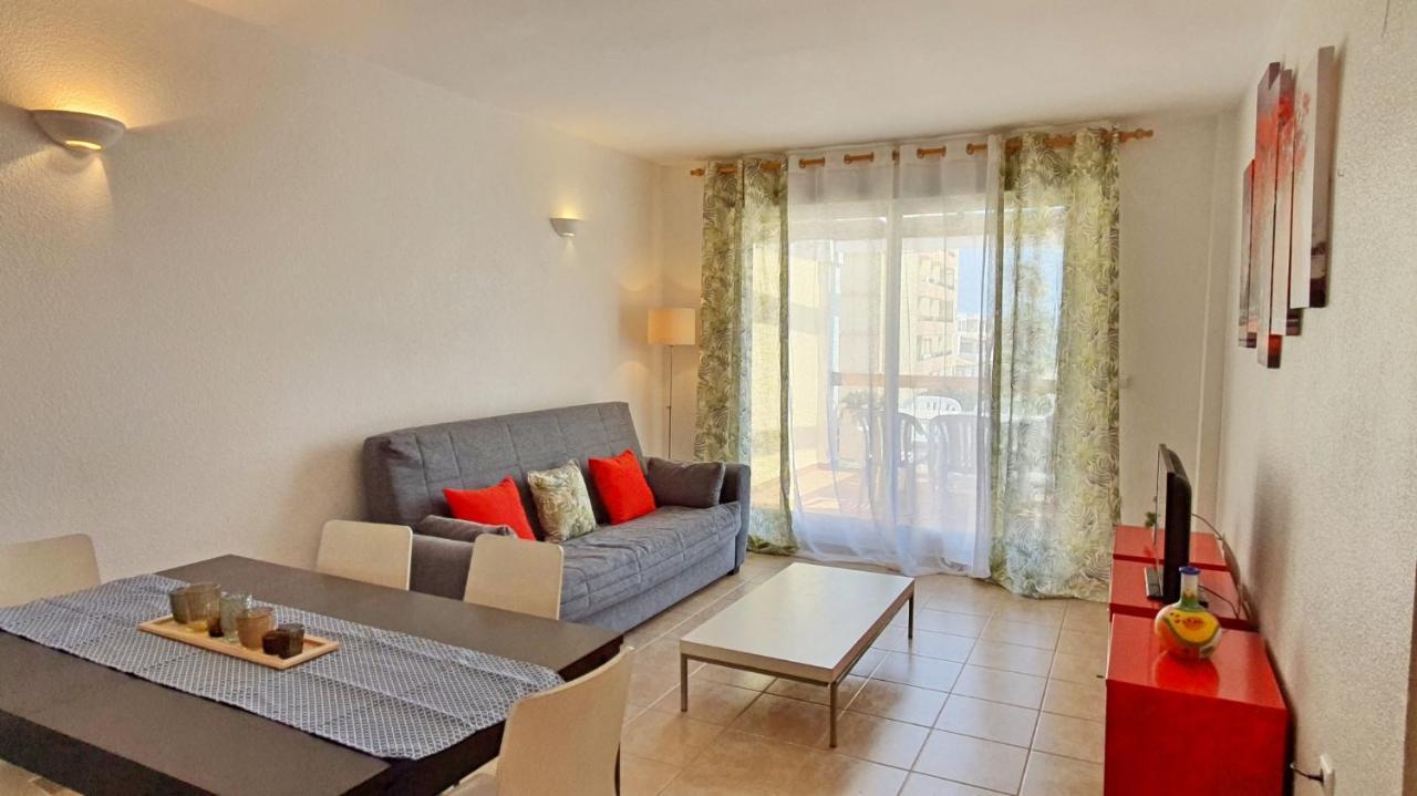 Juncos Y Lirios, Apartment