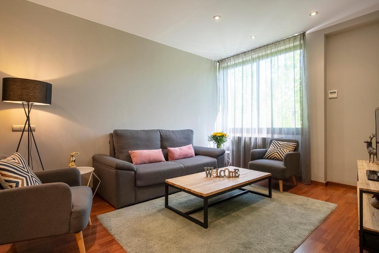 Up Apartment *