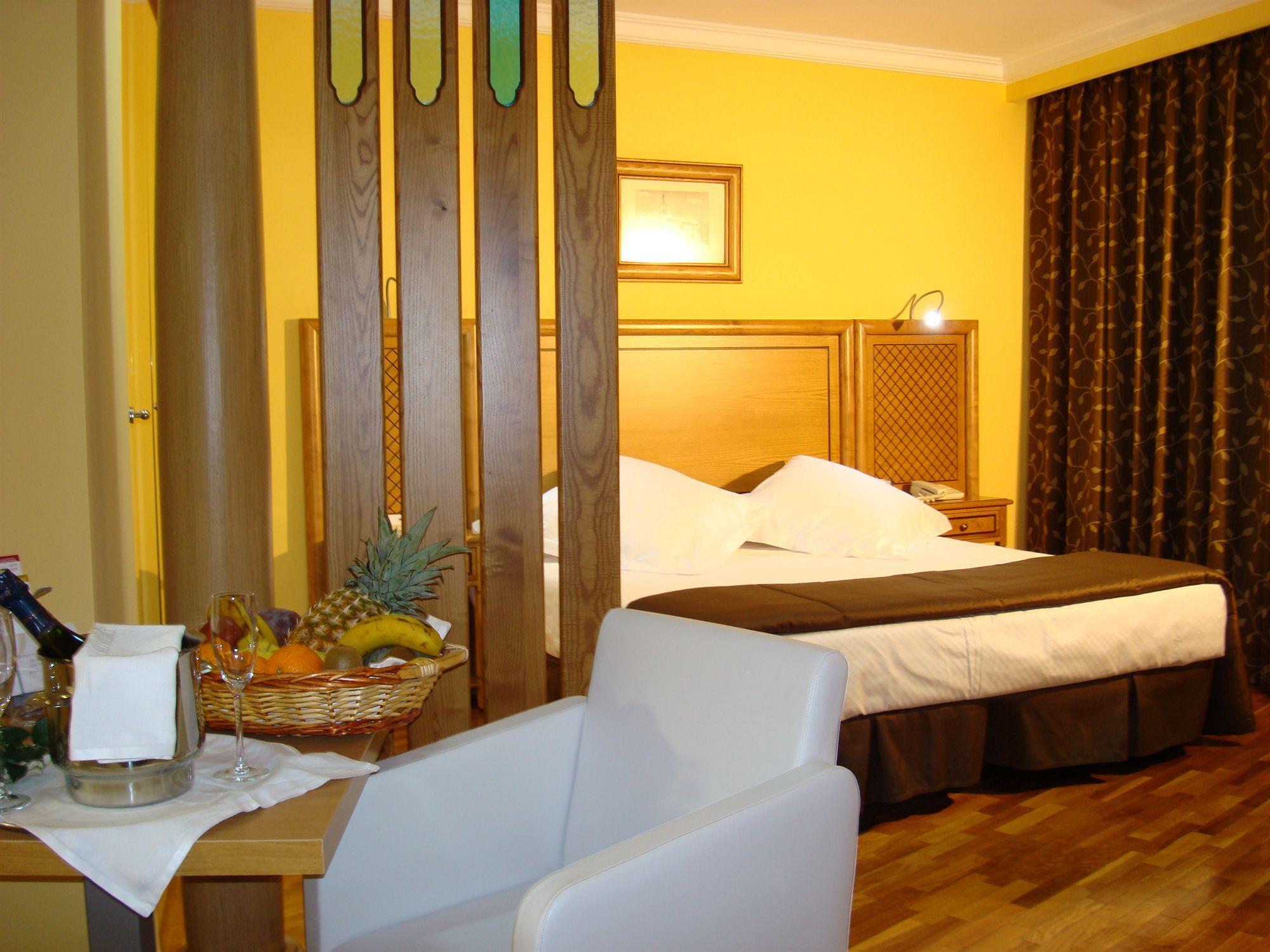 Hotel Exe Dona Carlota 4*