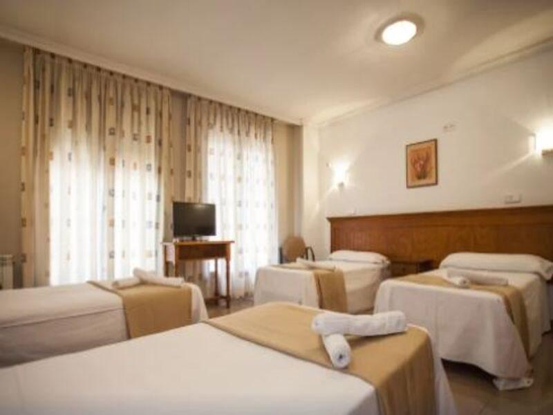 Victoria Hotel 3*