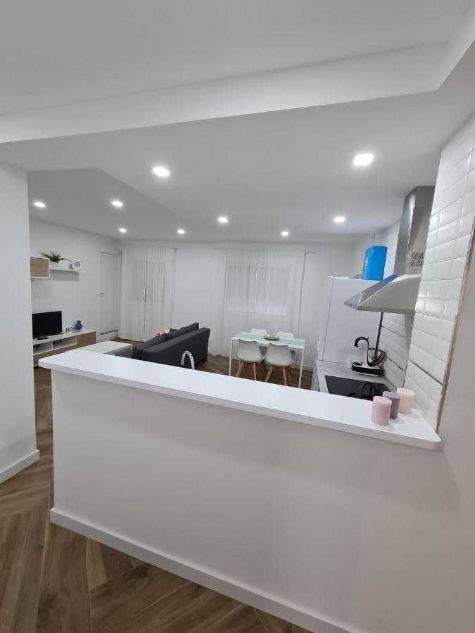Apartamento Sevilla 3 H. Y Terraza Apartamento *