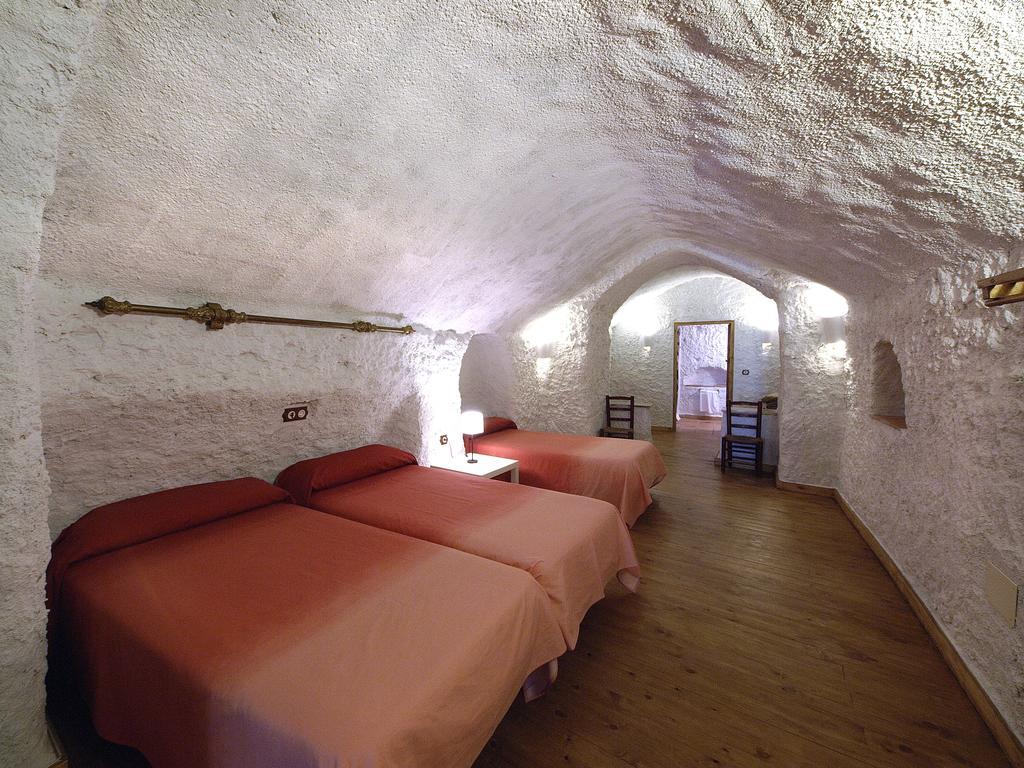 Casas Cueva Y Cortijo La Tala En Hotel