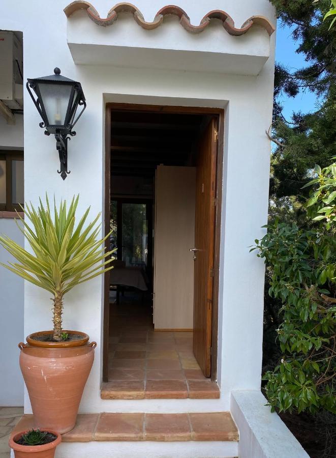La Pergola Hostel Es Pujols