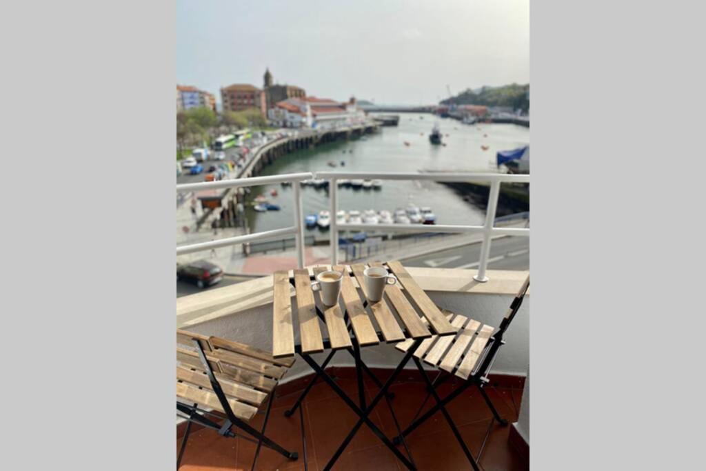 Vivienda Con Impresionantes Vistas/apartamento Artza * Bermeo