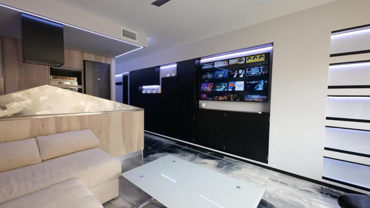 Apartamento La Farola - Luxury Domotic Flat In Puerto Deportivo Marbella