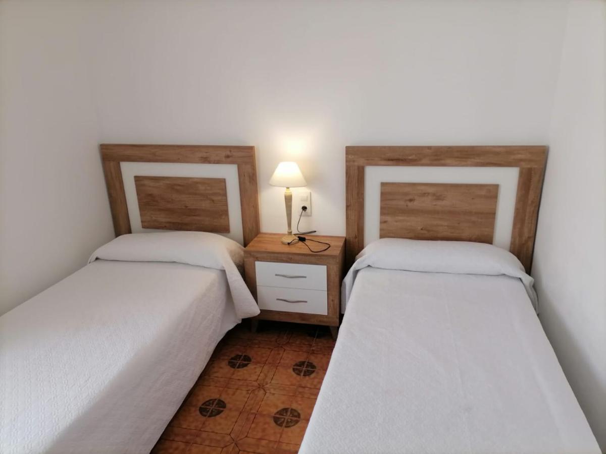 Apartamento Urbanización Bahía Mar Con Piscina