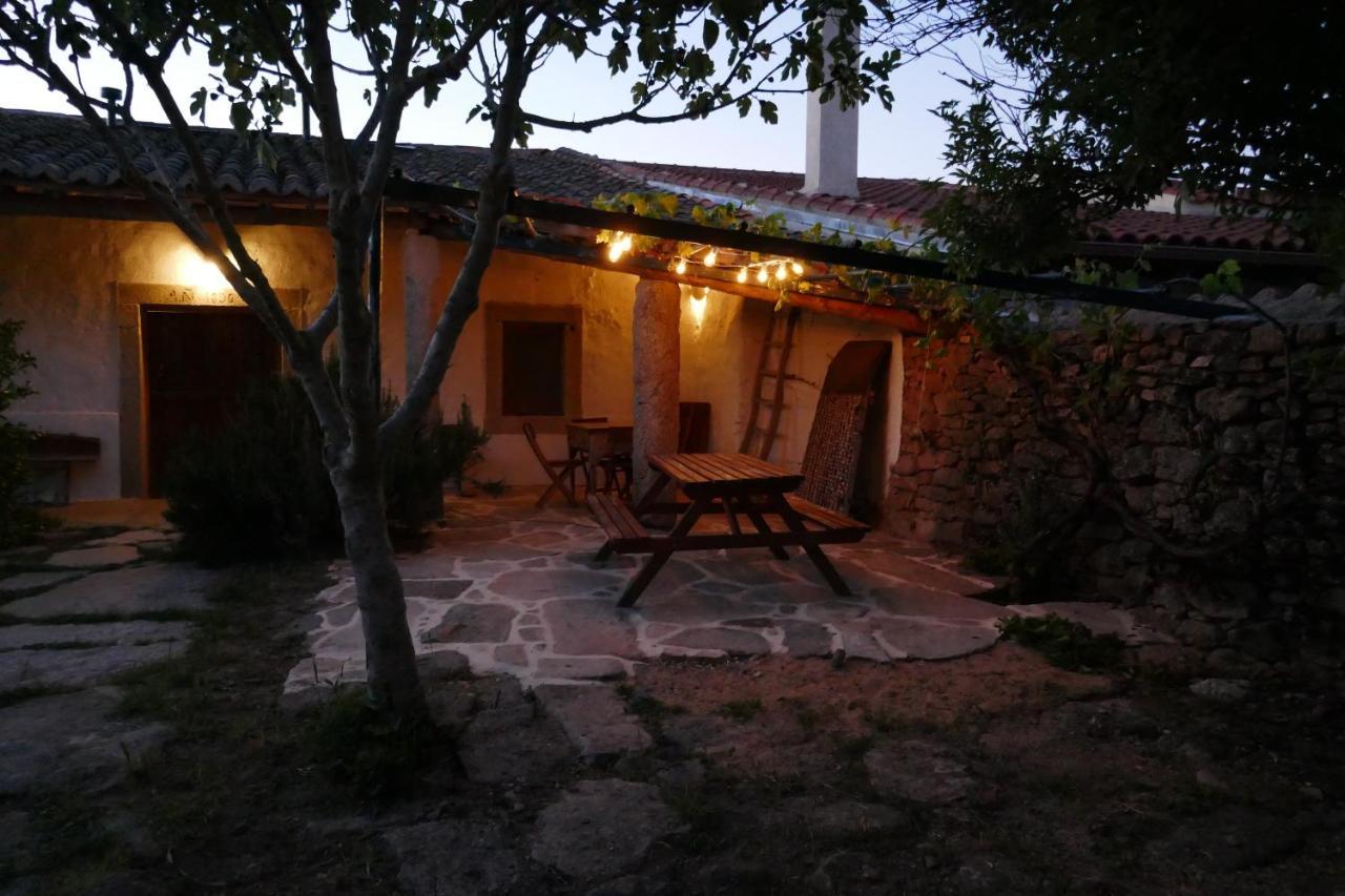 La Casa De *