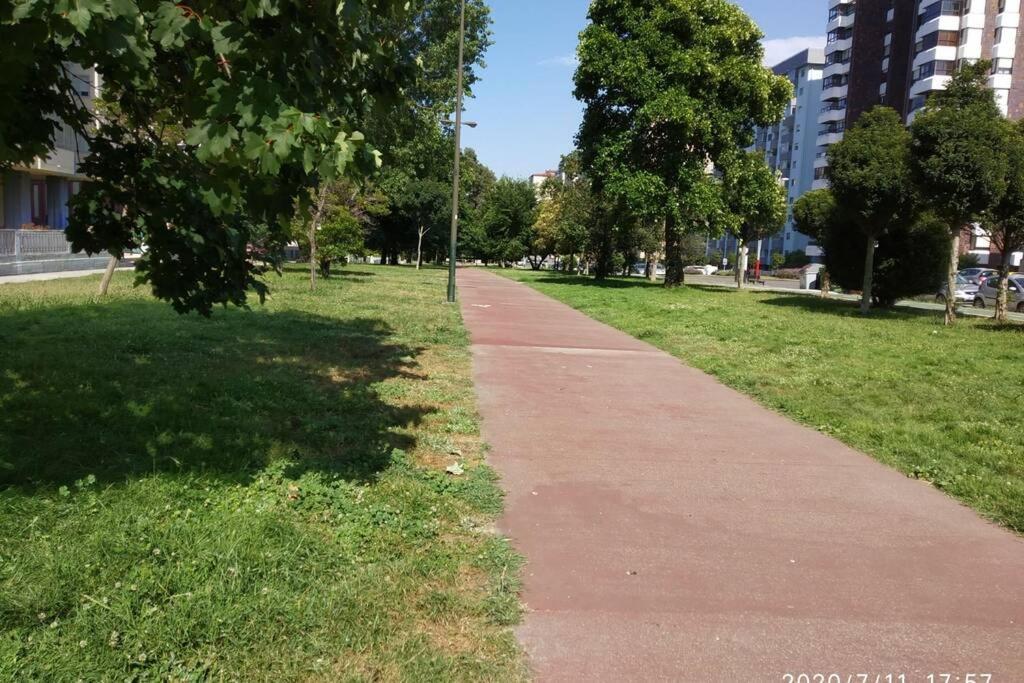 Apartamento Piso Con Aparcamiento Cerca De Playa Samil