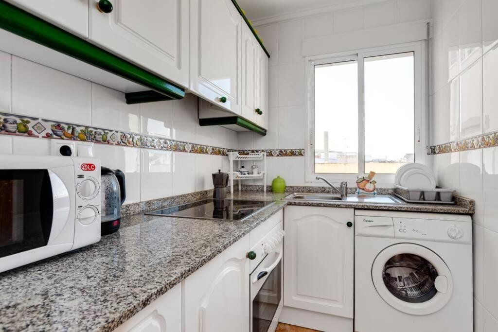Apartment Ramon Gallud 204 *