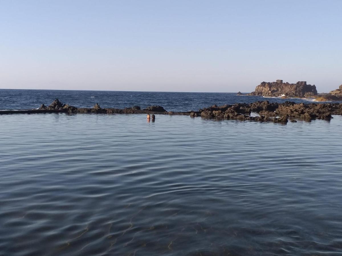 El Letime - Pozo De Calcosas - El Hierro Pozo de las Calcosas
