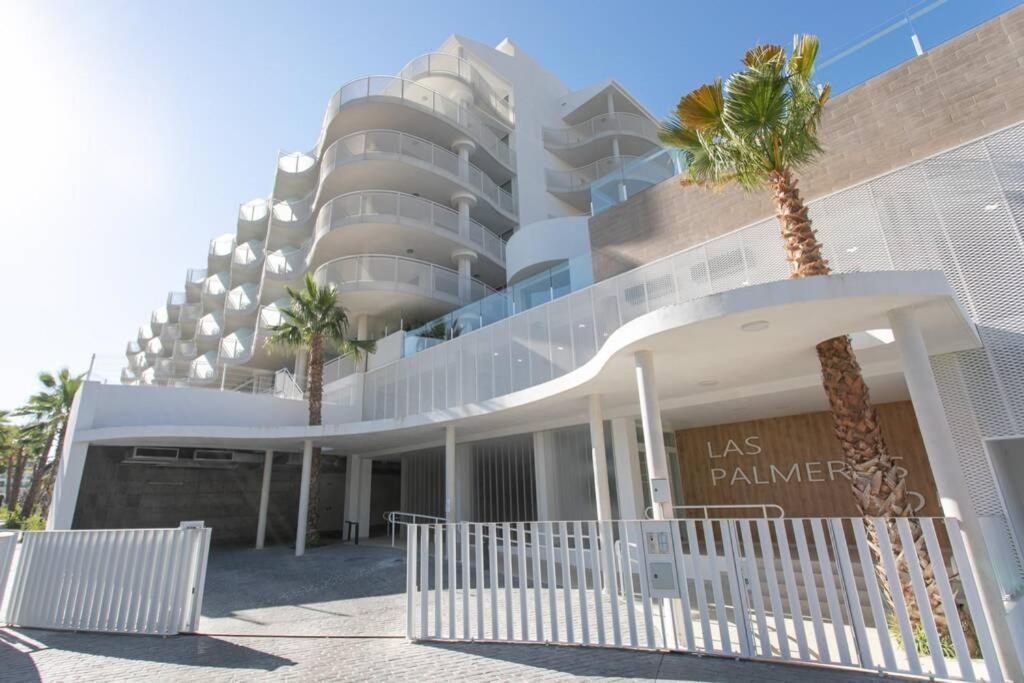 3 Bedroom Luxury In Apartment *