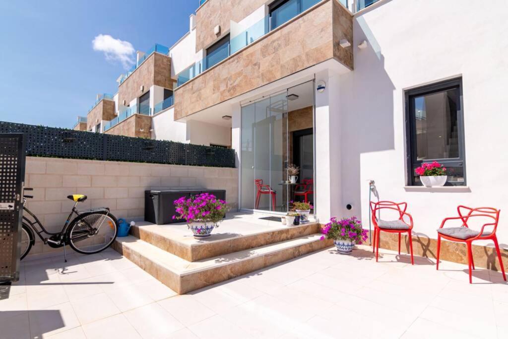 Manantial. Precioso Duplex Con Piscina Privada. * Orihuela