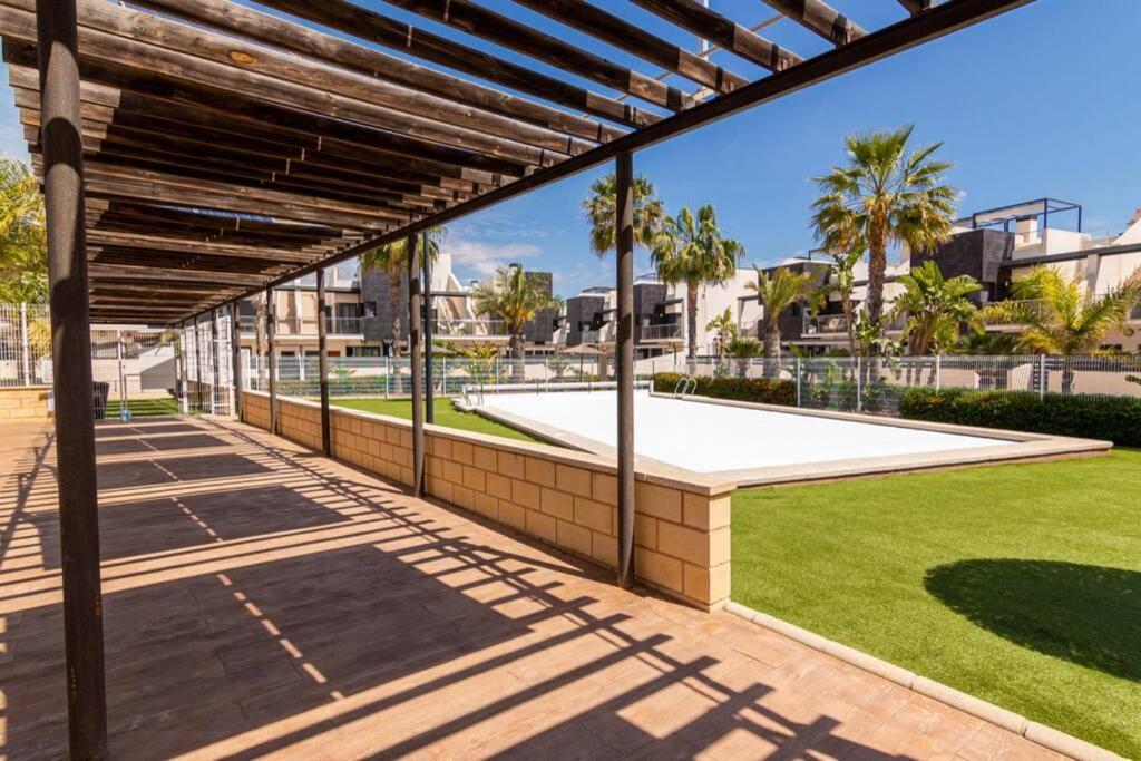 Manantial. Precioso Duplex Con Piscina Privada. *