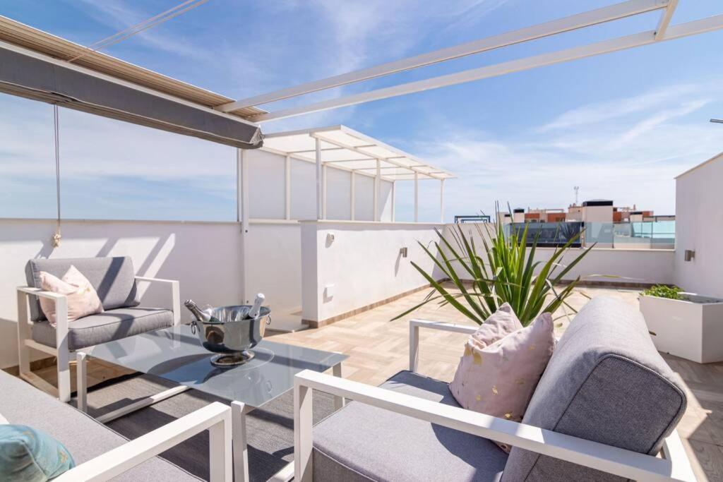 Manantial. Precioso Duplex Con Piscina Privada.
